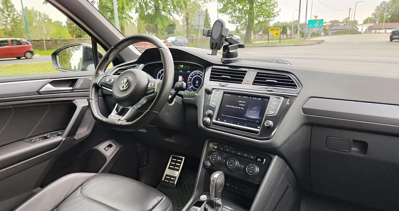 Volkswagen Tiguan cena 117900 przebieg: 183000, rok produkcji 2017 z Praszka małe 781